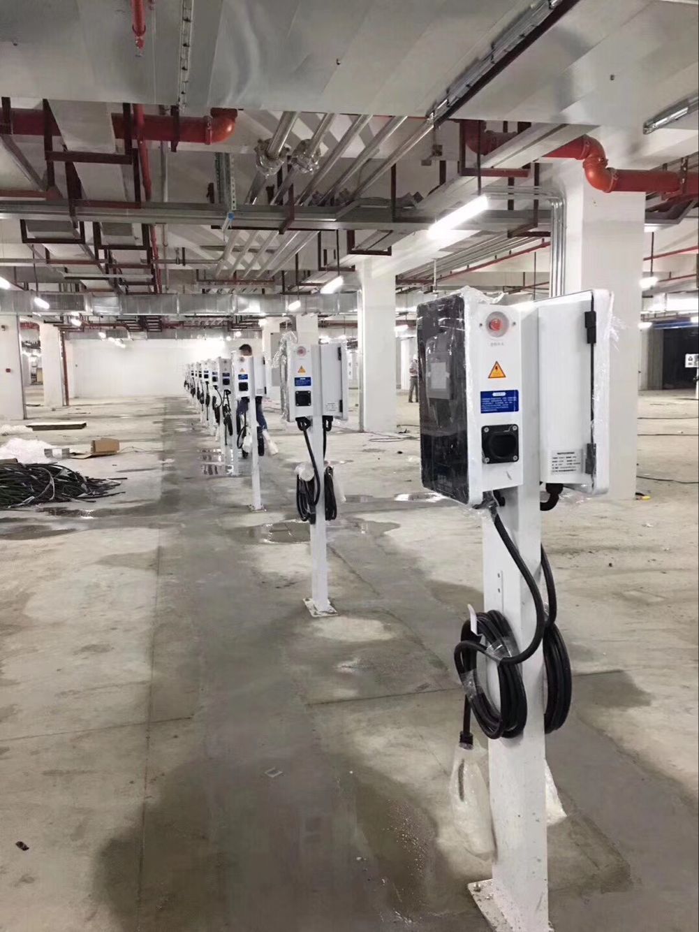 汽车充电桩厂家 新能源电动汽车充电站安装